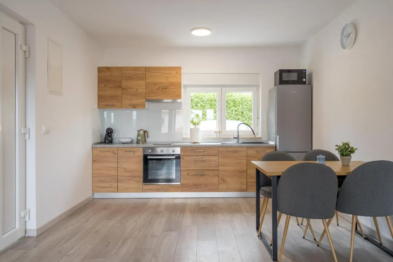 公寓 Apartmani Villa Ruby 2 马林斯卡 克罗地亚