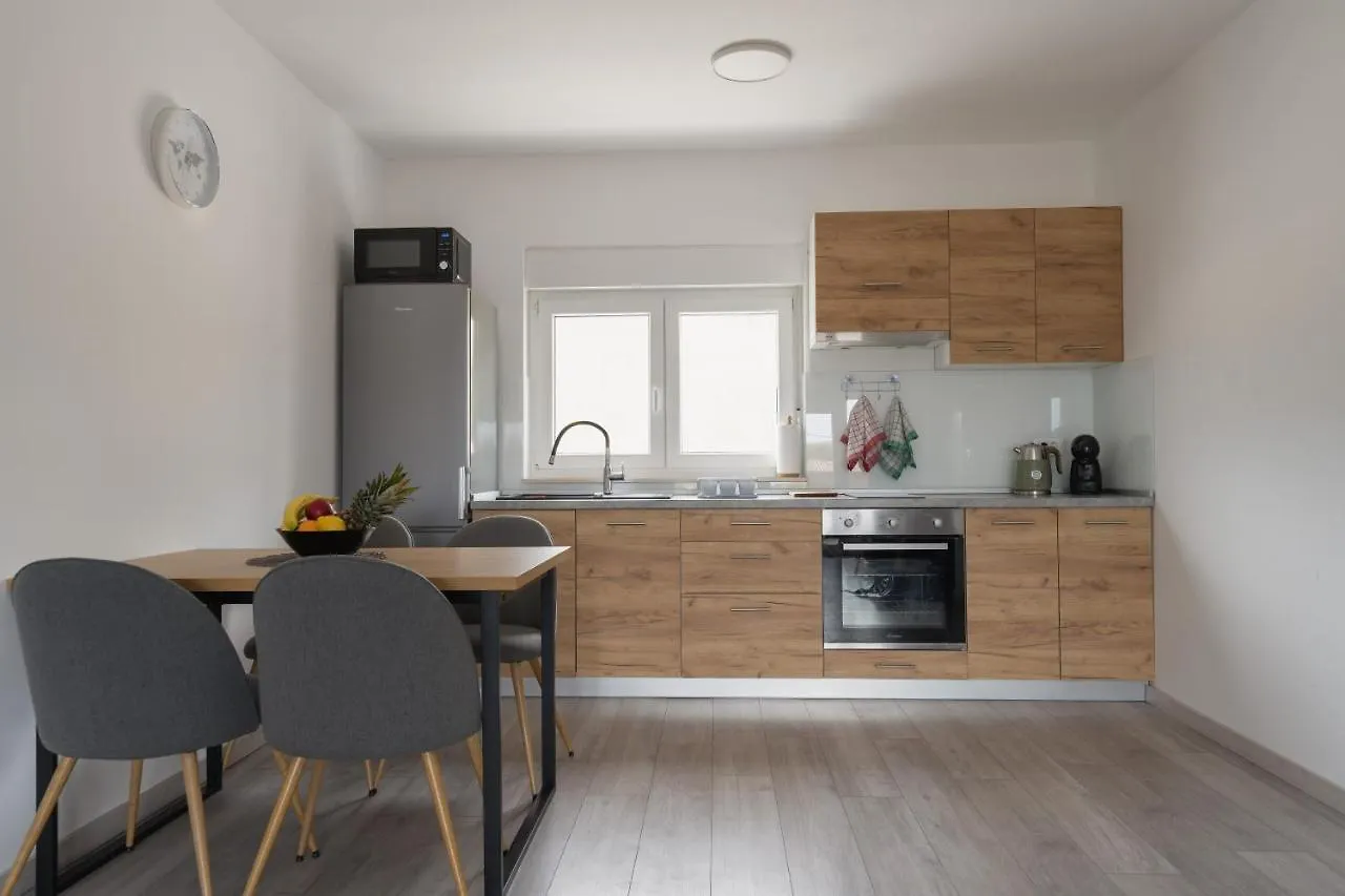 公寓 Apartmani Villa Ruby 2 马林斯卡 克罗地亚